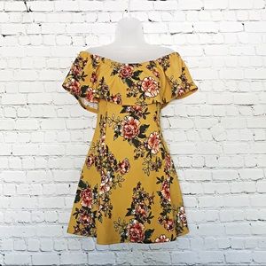 Vintage Off the shoulder floral dress